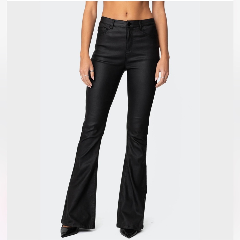 EDIKTED Luna faux leather flare pant
